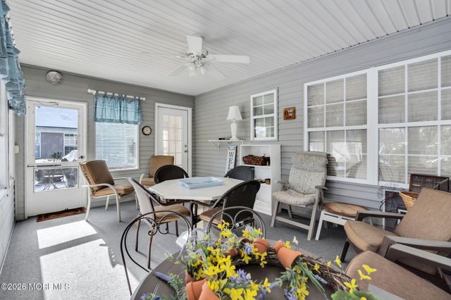 39 Strawberry Lane, Lakewood, NJ 08701