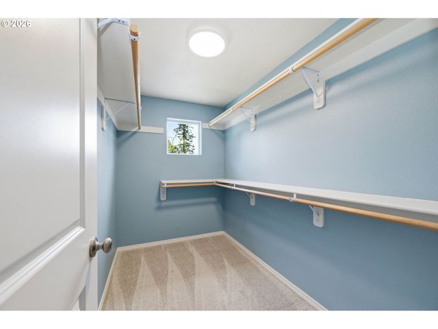 5290 SQUIRREL St, Springfield, OR 97478