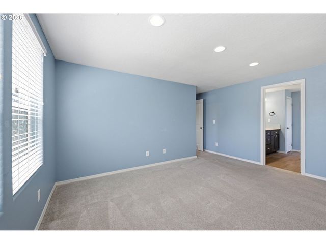 5290 SQUIRREL St, Springfield, OR 97478