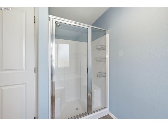 5290 SQUIRREL St, Springfield, OR 97478