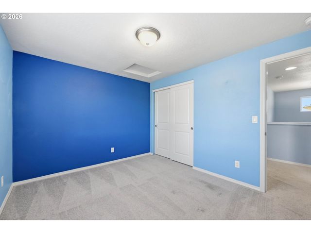 5290 SQUIRREL St, Springfield, OR 97478