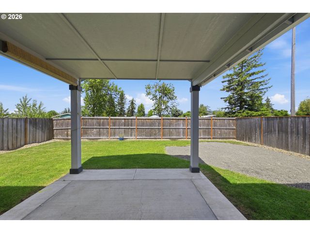 5290 SQUIRREL St, Springfield, OR 97478