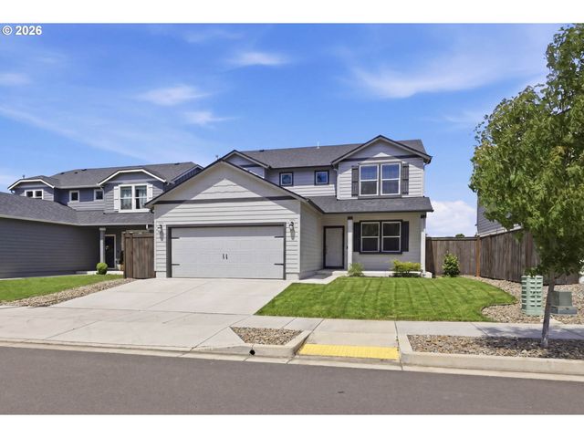 5290 SQUIRREL St, Springfield, OR 97478