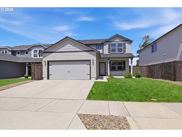 5290 SQUIRREL St, Springfield, OR 97478