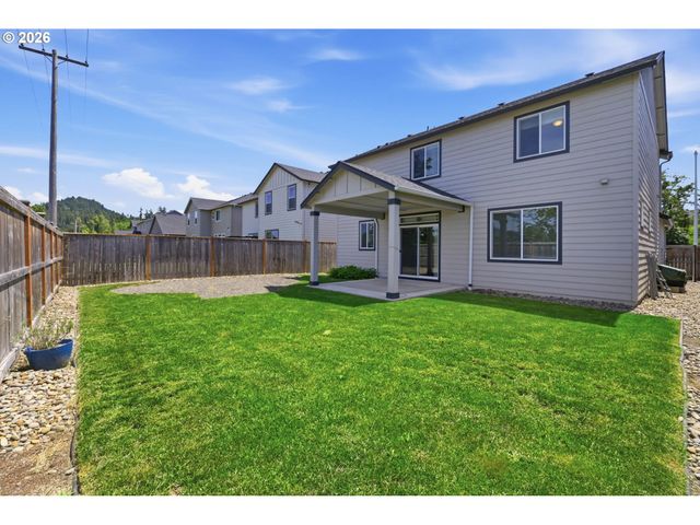 5290 SQUIRREL St, Springfield, OR 97478
