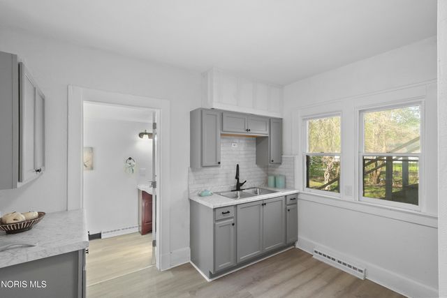 5805 Fryer Avenue, Toledo, OH 43615