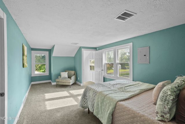 5805 Fryer Avenue, Toledo, OH 43615