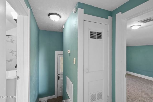 5805 Fryer Avenue, Toledo, OH 43615