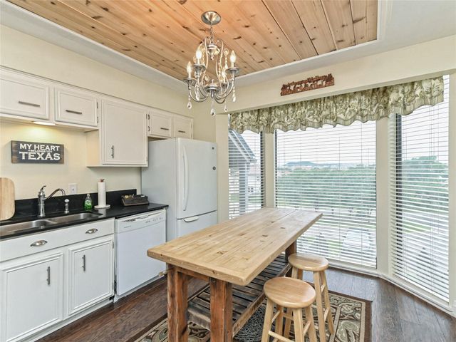 199 World Of Tennis SQ, Lakeway, TX 78738