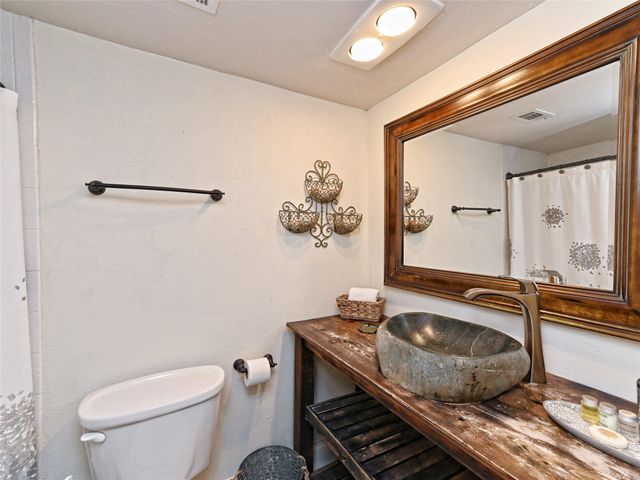 199 World Of Tennis SQ, Lakeway, TX 78738