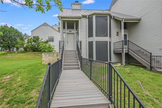 199 World Of Tennis SQ, Lakeway, TX 78738
