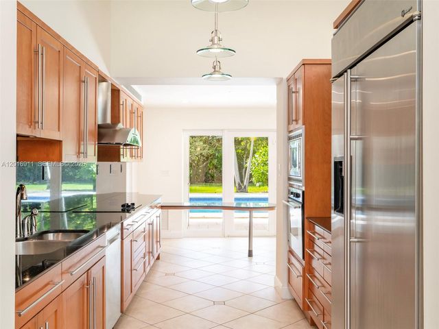 11800 SW 77th Ave, Pinecrest, FL 33156