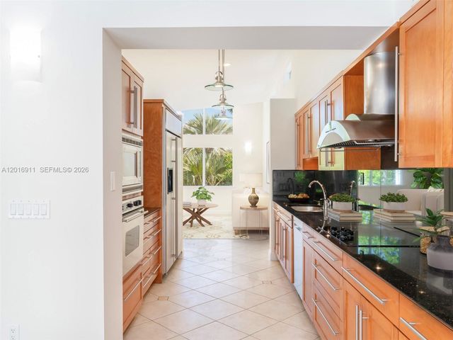 11800 SW 77th Ave, Pinecrest, FL 33156
