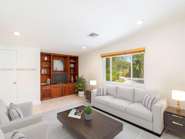 11800 SW 77th Ave, Pinecrest, FL 33156