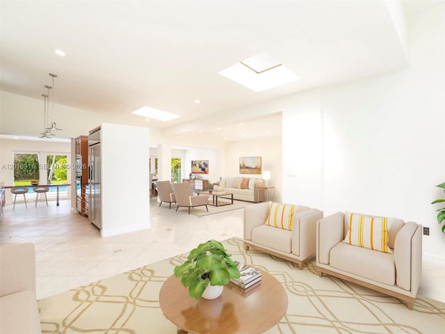 11800 SW 77th Ave, Pinecrest, FL 33156