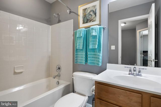856 COUNTRYSIDE RD, Seven Valleys, PA 17360