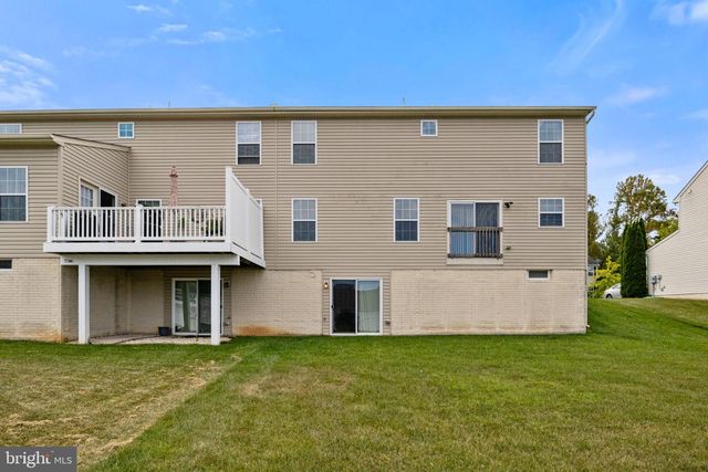 856 COUNTRYSIDE RD, Seven Valleys, PA 17360