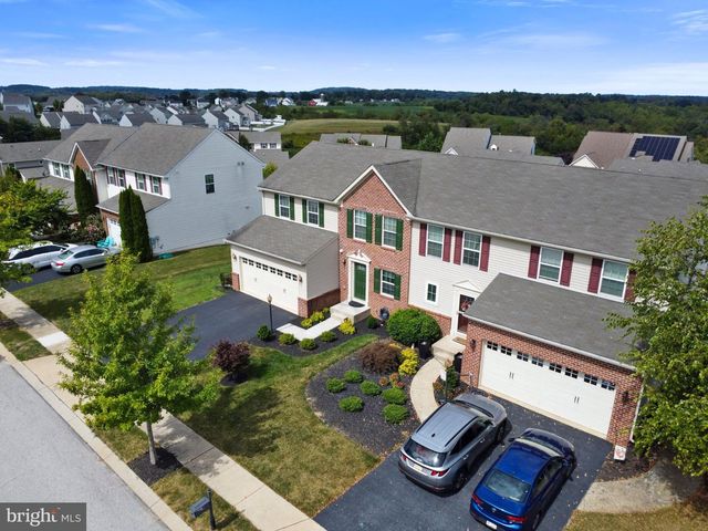 856 COUNTRYSIDE RD, Seven Valleys, PA 17360