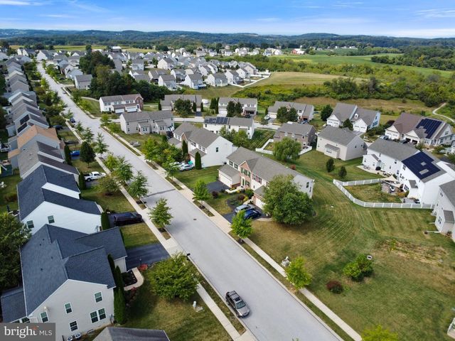 856 COUNTRYSIDE RD, Seven Valleys, PA 17360