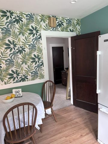 286 Fisher St, Walpole, MA 02081
