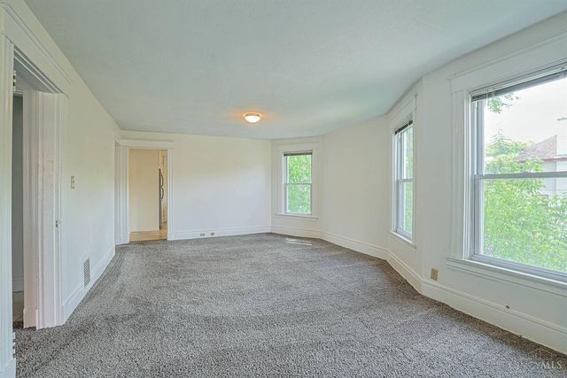 2635 Observatory Avenue, Cincinnati, OH 45208