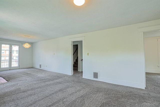 2635 Observatory Avenue, Cincinnati, OH 45208