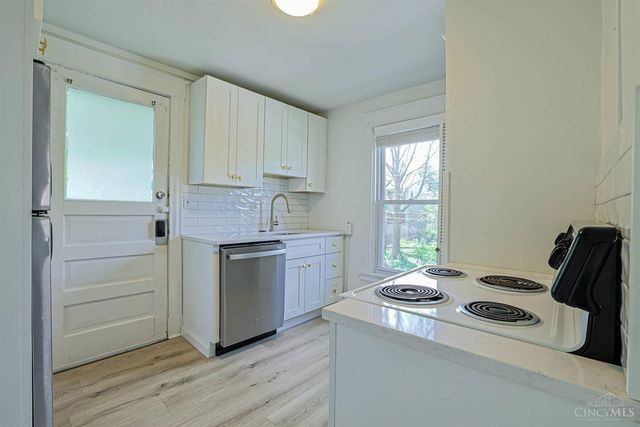 2635 Observatory Avenue, Cincinnati, OH 45208