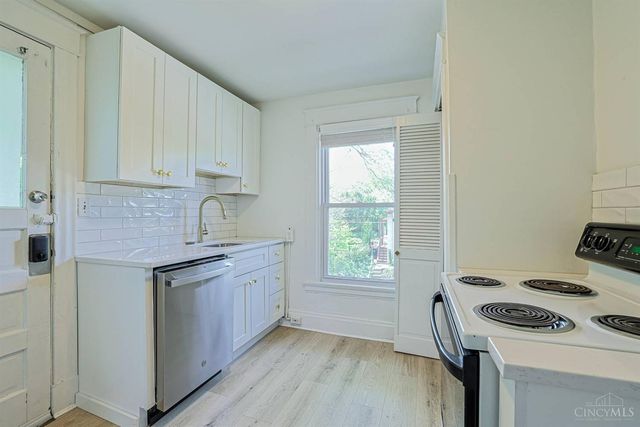 2635 Observatory Avenue, Cincinnati, OH 45208