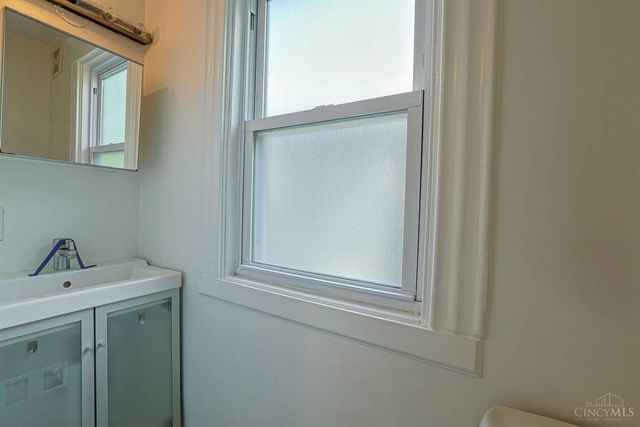 2635 Observatory Avenue, Cincinnati, OH 45208