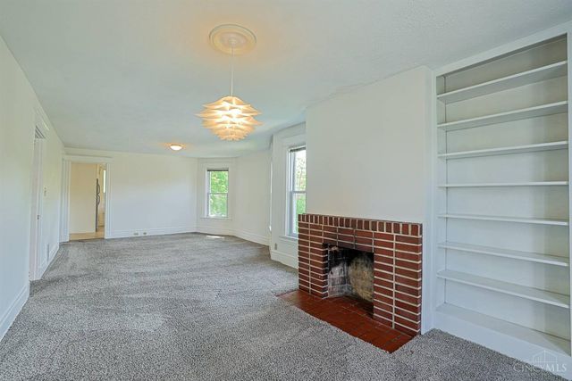 2635 Observatory Avenue, Cincinnati, OH 45208