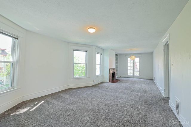 2635 Observatory Avenue, Cincinnati, OH 45208