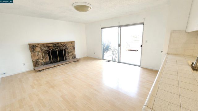 1269 Center Avenue, Martinez, CA 94553