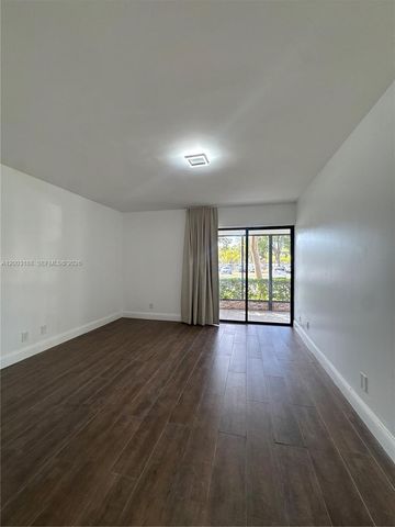 2312 S Cypress Bend Dr 107, Pompano Beach, FL 33069