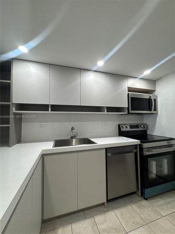 2312 S Cypress Bend Dr 107, Pompano Beach, FL 33069