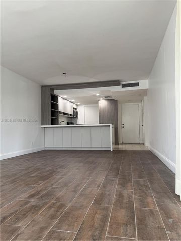 2312 S Cypress Bend Dr 107, Pompano Beach, FL 33069