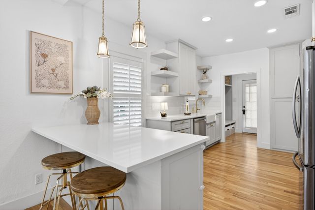 4020 Bunting Avenue, Fort Worth, TX 76107