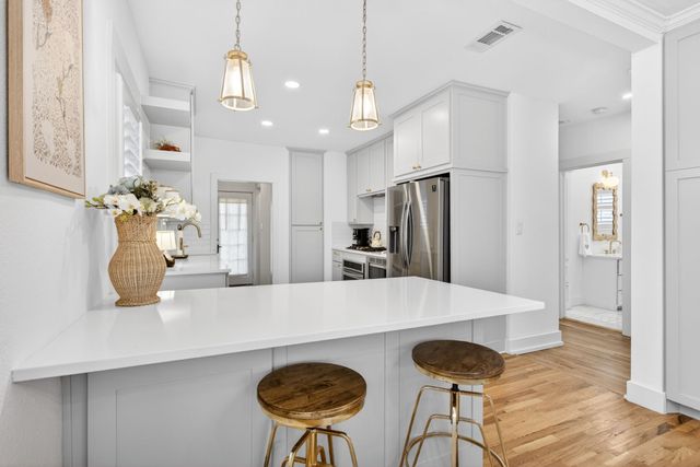 4020 Bunting Avenue, Fort Worth, TX 76107