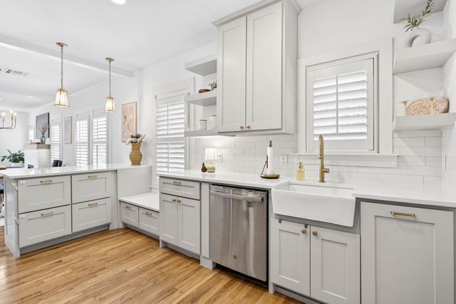 4020 Bunting Avenue, Fort Worth, TX 76107