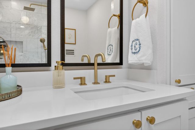 4020 Bunting Avenue, Fort Worth, TX 76107