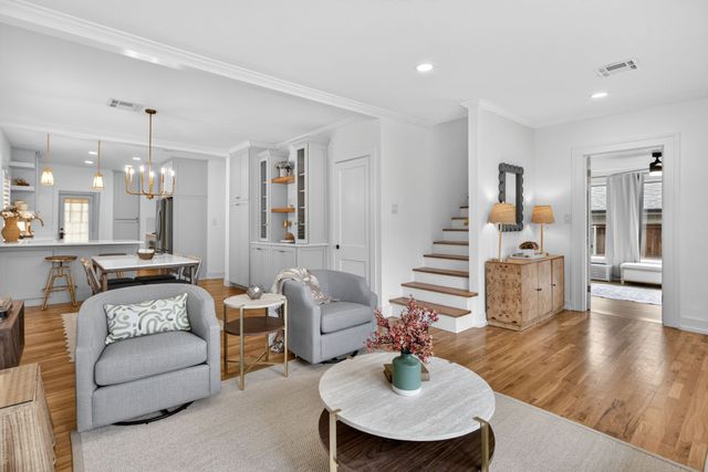 4020 Bunting Avenue, Fort Worth, TX 76107