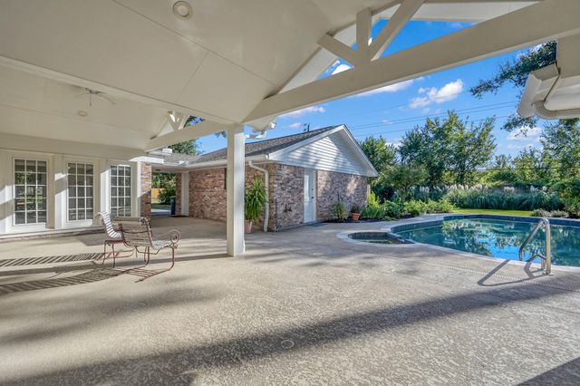 26926 Maplewood Drive, Oak Ridge North, TX 77386