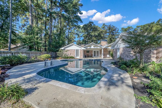 26926 Maplewood Drive, Oak Ridge North, TX 77386