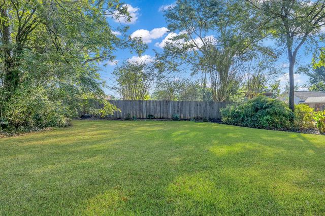 26926 Maplewood Drive, Oak Ridge North, TX 77386