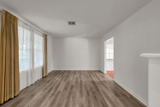 26926 Maplewood Drive, Oak Ridge North, TX 77386