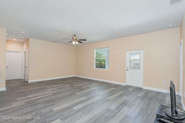 183 Massini Avenue NW, Palm Bay, FL 32907