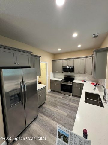 183 Massini Avenue NW, Palm Bay, FL 32907