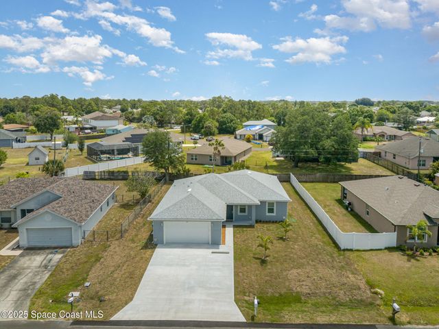 183 Massini Avenue NW, Palm Bay, FL 32907