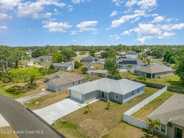 183 Massini Avenue NW, Palm Bay, FL 32907