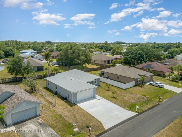 183 Massini Avenue NW, Palm Bay, FL 32907