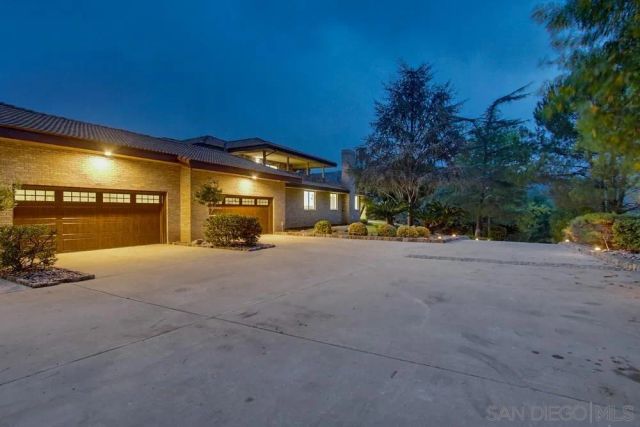 3725 Via Cielo Azul, Alpine, CA 91901